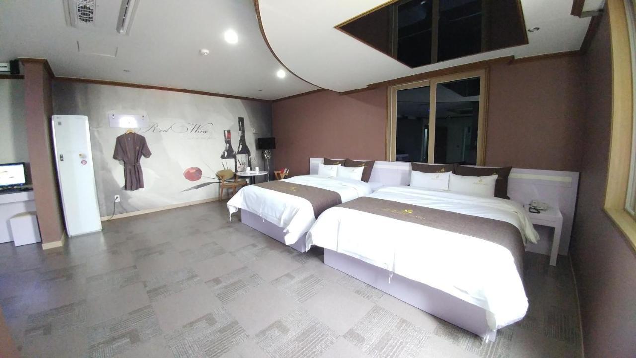 Seosan Iris Hotel מראה חיצוני תמונה